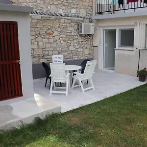 Nika Apartment